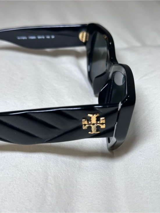 Tory Burch KIRA OVERSIZED GEOMETRIC SUNGLASSES main image 4
